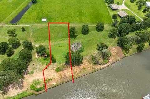 2 County Road 344, Sweeny, TX 77480