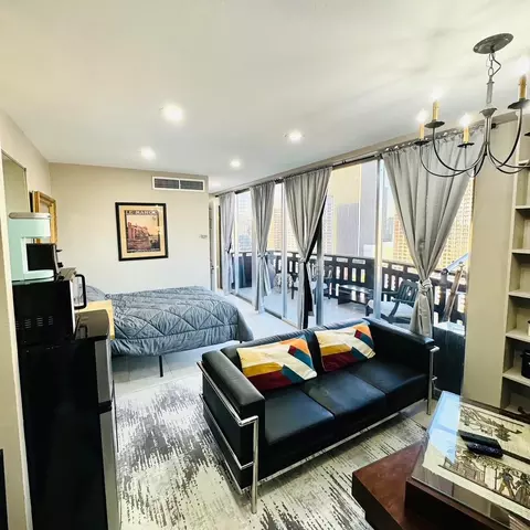 2016 Main St #1809, Houston, TX 77002