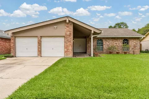 16407 Brookford Dr, Houston, TX 77059