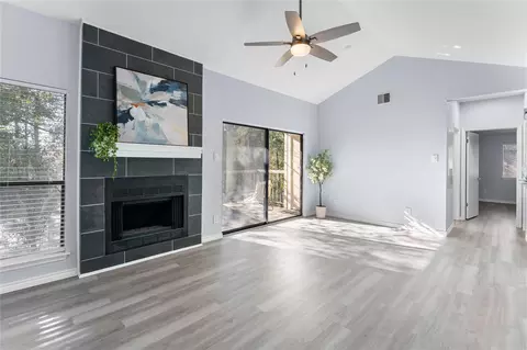 3500 Tangle Brush Dr #200, The Woodlands, TX 77381