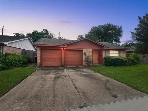 5410 Bungalow Ln, Houston, TX 77048