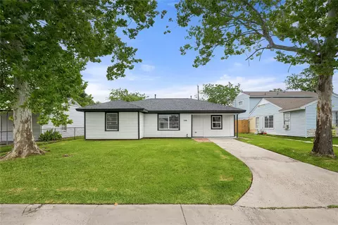 2308 Garvey Dr, Pasadena, TX 77506
