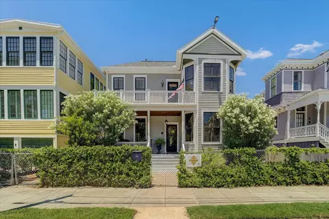3024 Avenue O 12, Galveston, TX 77550