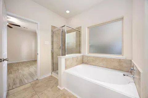 Bath - 29322 Indian Clearing Trl, Spring, TX 77386 photo 1 of 1
