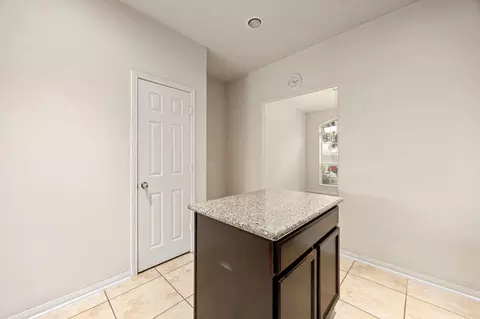 Kitchen - 29322 Indian Clearing Trl, Spring, TX 77386 photo 4 of 4