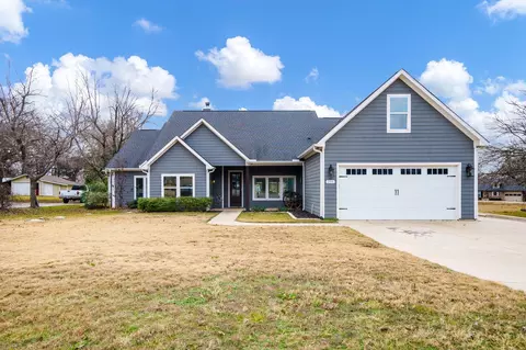 Exterior - 206 Modoc Trl, Gainesville, TX 76240 photo 1 of 3