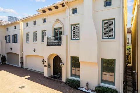 1527 Potomac Dr, Houston, TX 77057