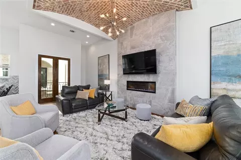 710 Delano St #A, Houston, TX 77003