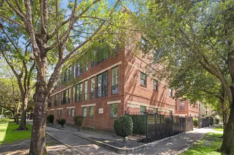100 Mcgowen St #A, Houston, TX 77006