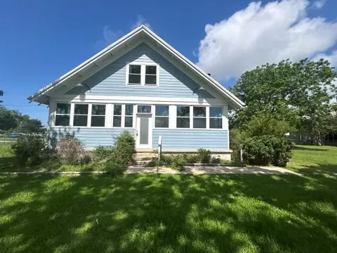 2203 E Bayshore Dr, Palacios, TX 77465