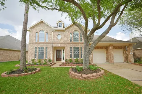2718 Shelby Dr, Pearland, TX 77584