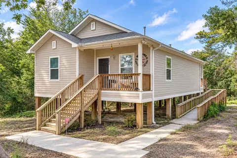 301 Bayou Dr, Channelview, TX 77530