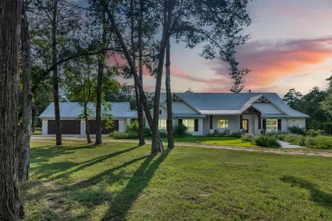 2716 Zimmerscheidt Rd, Alleyton, TX 78935