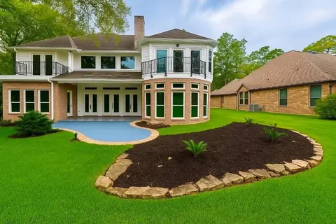 3230 Lake Island Dr, Montgomery, TX 77356