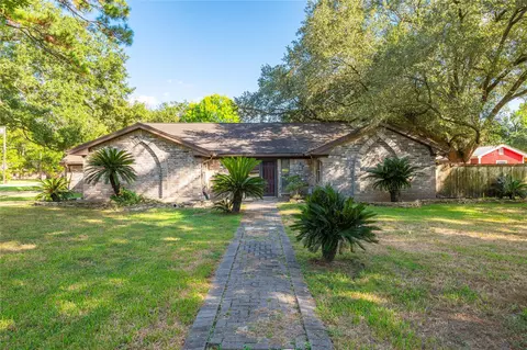 6903 Meadowlark Ln, Alvin, TX 77511