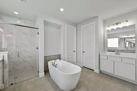 Bath - 18902 Moonriver St, Conroe, TX 77302 photo 2 of 5