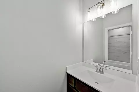 Bath - 18902 Moonriver St, Conroe, TX 77302 photo 5 of 5