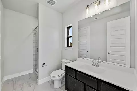 Bath - 18902 Moonriver St, Conroe, TX 77302 photo 3 of 5