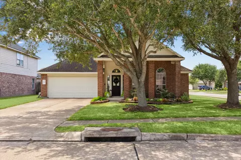 1902 Orchard Frost Dr, Pearland, TX 77581