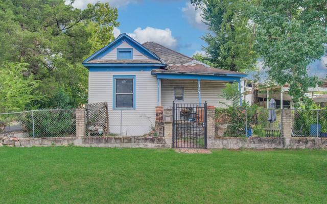 1103 Harrington St, Houston, TX 77009