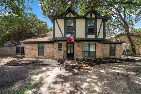 902 Manchester Dr, Conroe, TX 77304 photo 1