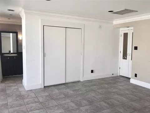 2016 Main St #2111, Houston, TX 77002