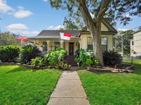 307 N Resident St, Wharton, TX 77488