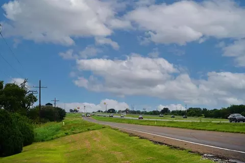 00035 Hwy 6 Loop S, Navasota, TX 77868