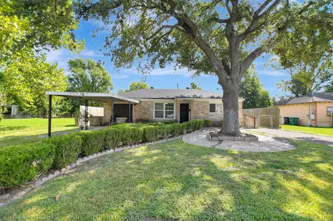 3910 Englewood St, Houston, TX 77026