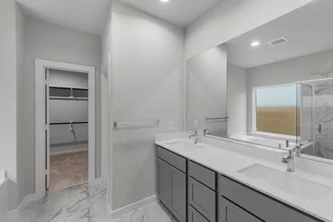 Bath - 2487 Forest Cedar Ln, Conroe, TX 77301 photo 1 of 5