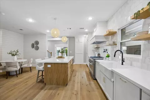 1112 Merrill St, Houston, TX 77009