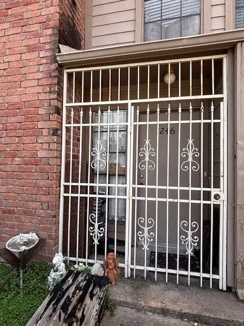10501 South Dr #246, Houston, TX 77099