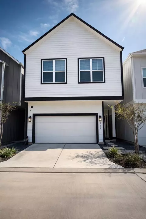 6722 Parker Grove Ln, Houston, TX 77076
