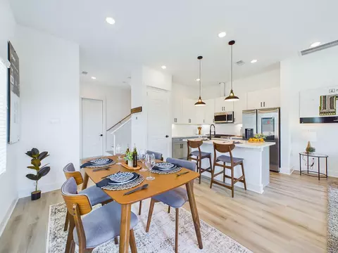 3004 Jensen Springs Ln, Houston, TX 77026