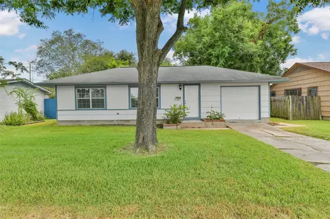 1114 Valerie Ave, Pasadena, TX 77502