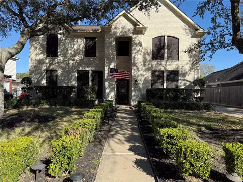 205 Rustic Oaks Dr, League City, TX 77573