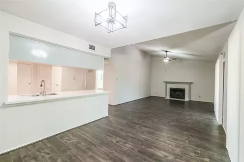 14911 Wunderlich Dr #2302, Houston, TX 77069
