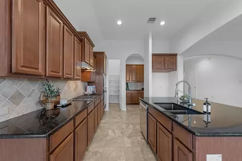 Kitchen - 5922 Beeston Hall Ct, Spring, TX 77388 photo 4 of 4