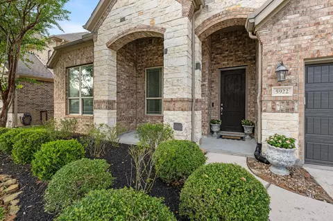 Exterior - 5922 Beeston Hall Ct, Spring, TX 77388 photo 4 of 6