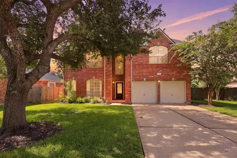 6506 River Glen Ct, Pearland, TX 77584