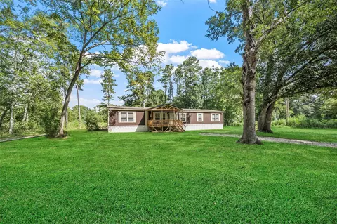 3735 State Highway 150 W, New Waverly, TX 77358