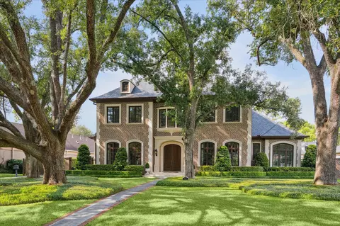 5570 Doliver Dr, Houston, TX 77056