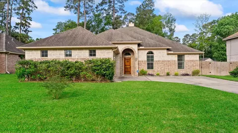 754 Forest Lane Dr, Conroe, TX 77302
