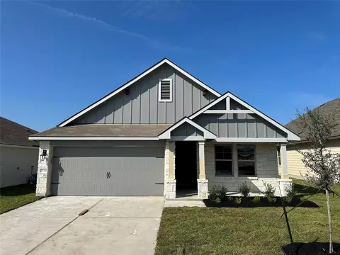 2114 Chief St, Bryan, TX 77807 photo 1