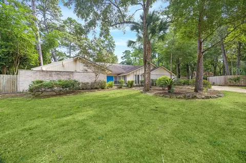 2310 Mill Lake Dr, Kingwood, TX 77339