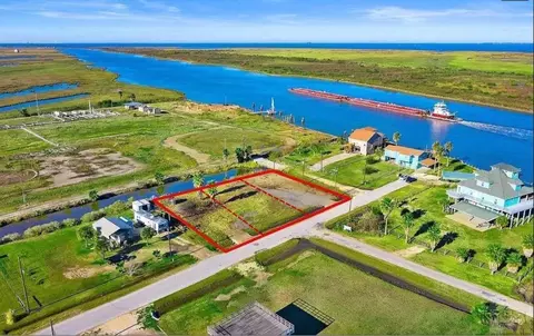 1287 N 1291 1295 N Monkhouse Dr, Crystal Beach, TX 77650