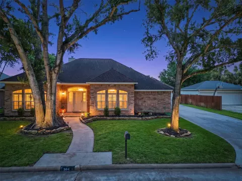 604 Westview Terrace Dr, Sealy, TX 77474