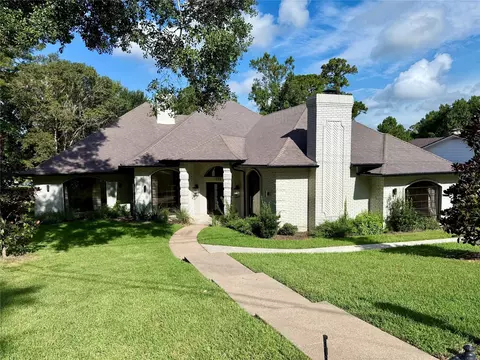 132 Mockingbird Ln, Livingston, TX 77351