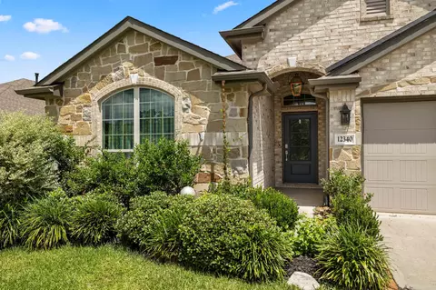 Exterior - 12340 Delta Timber Dr, Conroe, TX 77304 photo 3 of 9