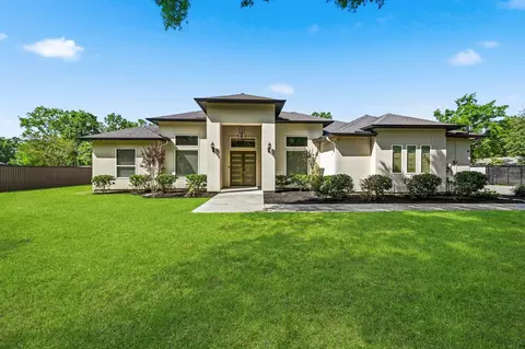 19338 Riverwalk Dr, Porter, TX 77365